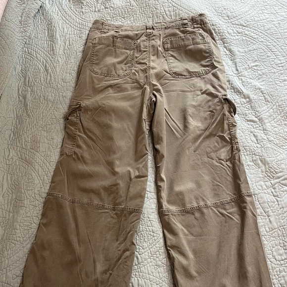 American Eagle Outfitters Olive Stretch Cargo Pants - Picture 2 of 4